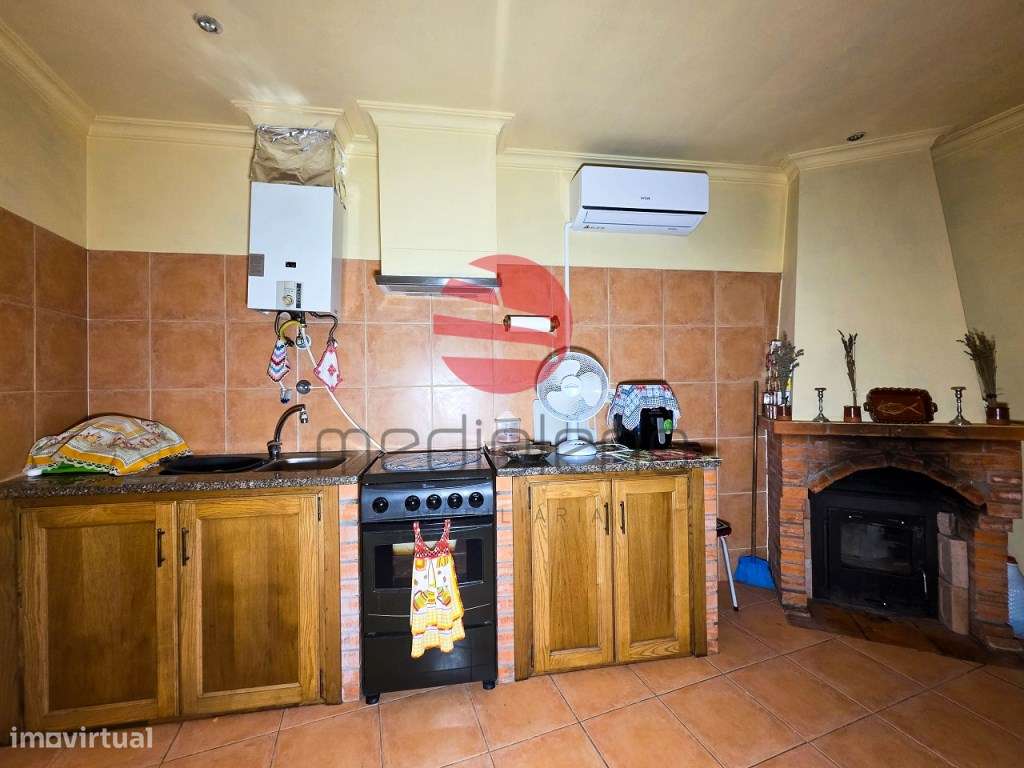 MORADIA T2 C/ GARAGEM E TERRENO-3