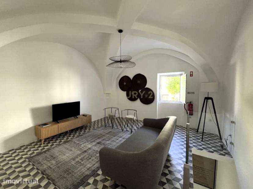 Oportunidade Única de Investimento no Coração de Vila Viçosa-5