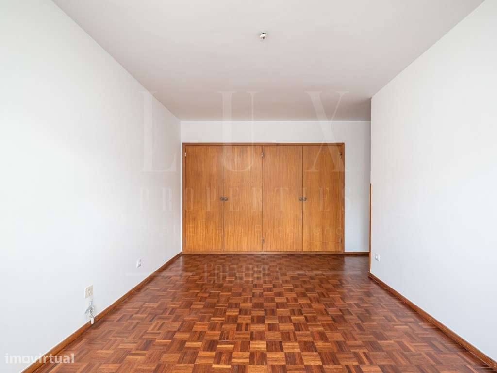 Apartamento T4 com Garagem | Rua Sanches da Gama, Coimbra-14