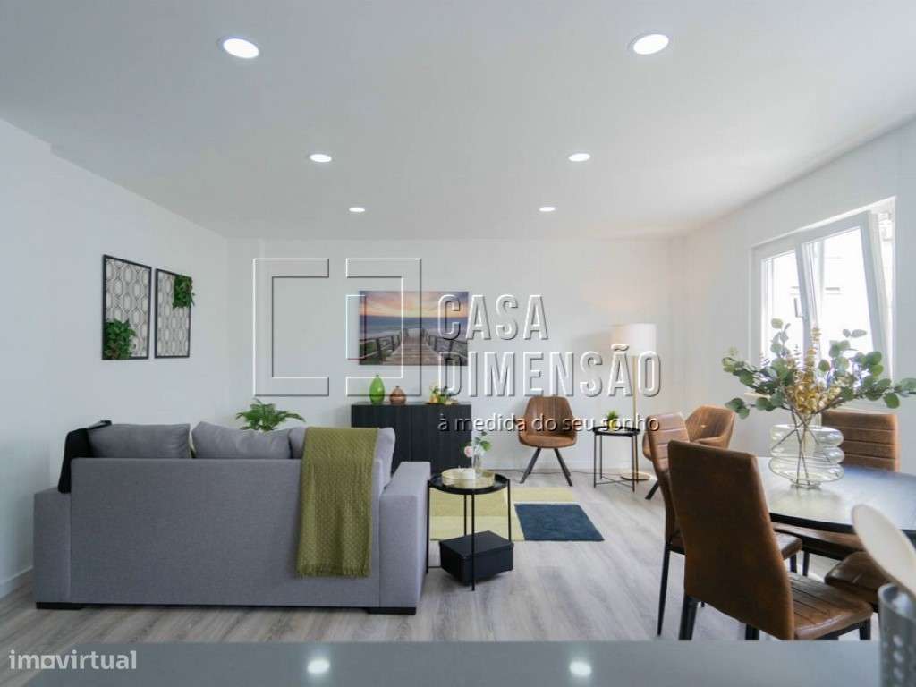 Apartamento de tipologia T3 com varanda, mobilado e equipado em Ben...-17