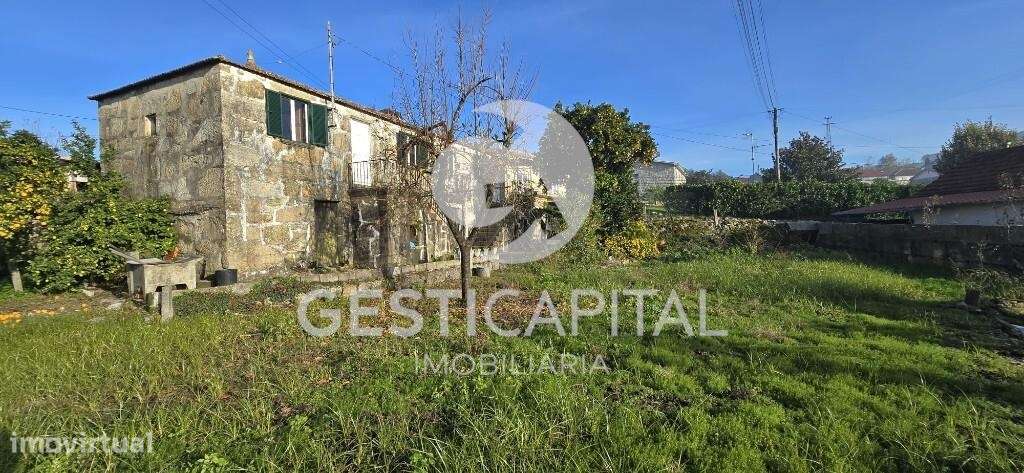 Moradia para recuperar com terreno em Vila Boa do Bispo, Marco de Cana-27