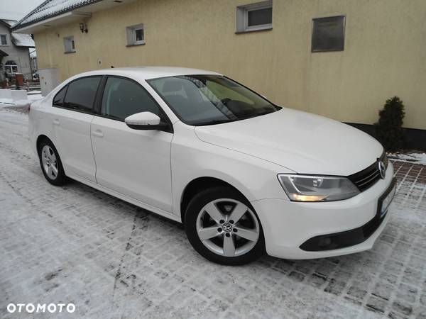 Volkswagen Jetta 1.6 TDI Trendline Perfectline - 10