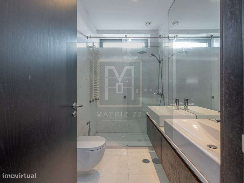 MORADIA T4+1 | 2 TERRAÇOS | LOGRADOURO | GARAGEM | PORTO-47