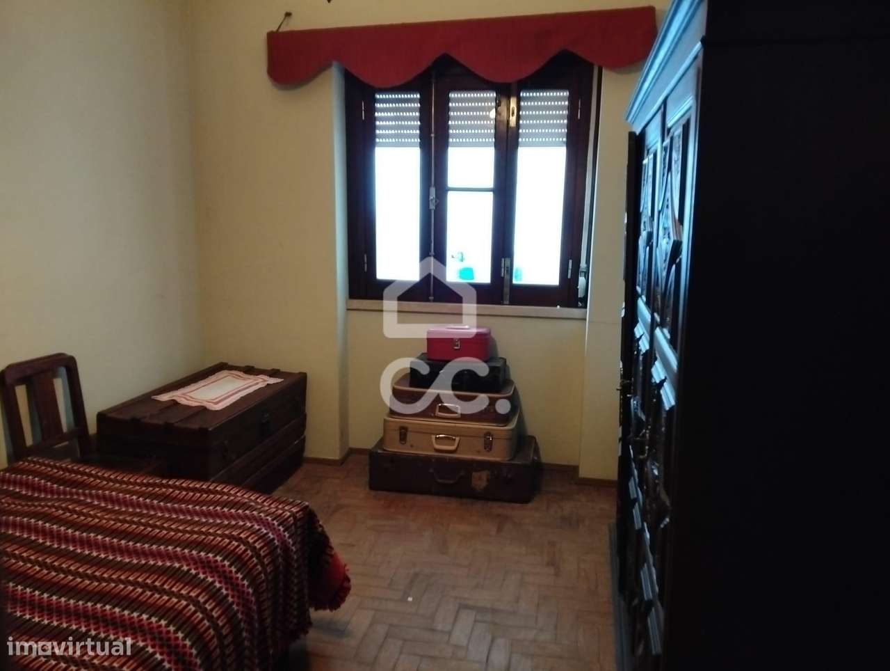 Moradia T5 inserida em lote de 376 m²-37