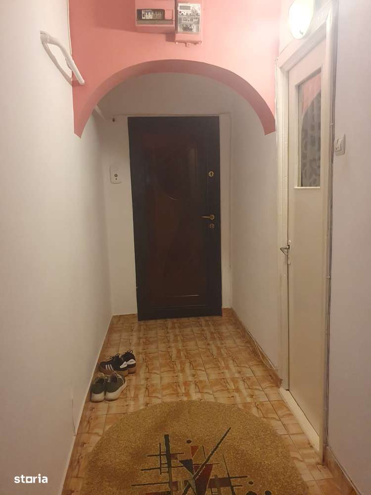 Apartament 4 camere zona Bucovina , decomandat-8