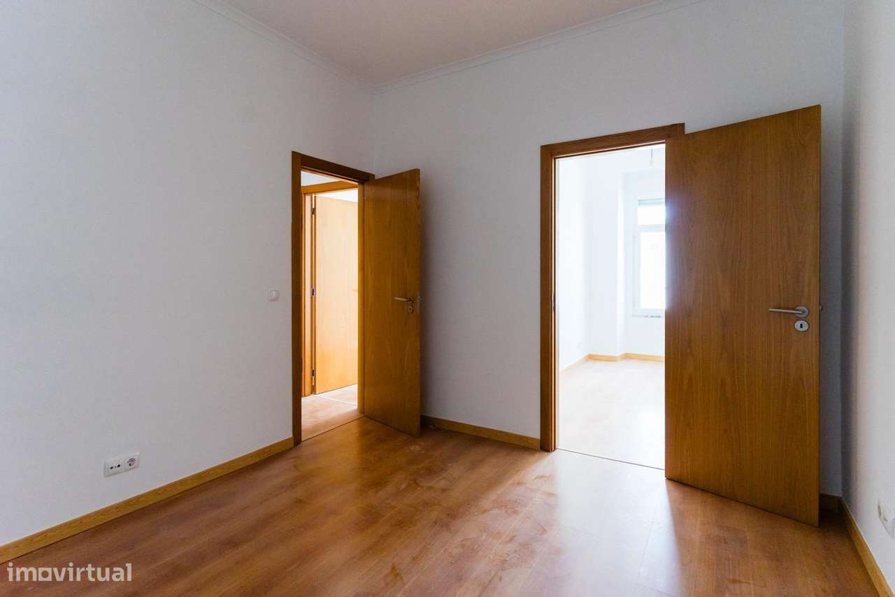 T2+1 pronto a habitar no centro de Lisboa!-18