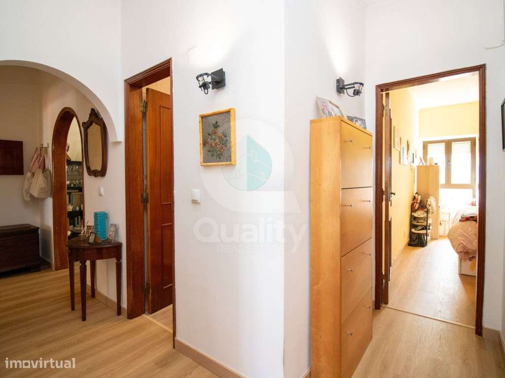 Apartamento T3 com Vista Rio em Excelente Localização-16