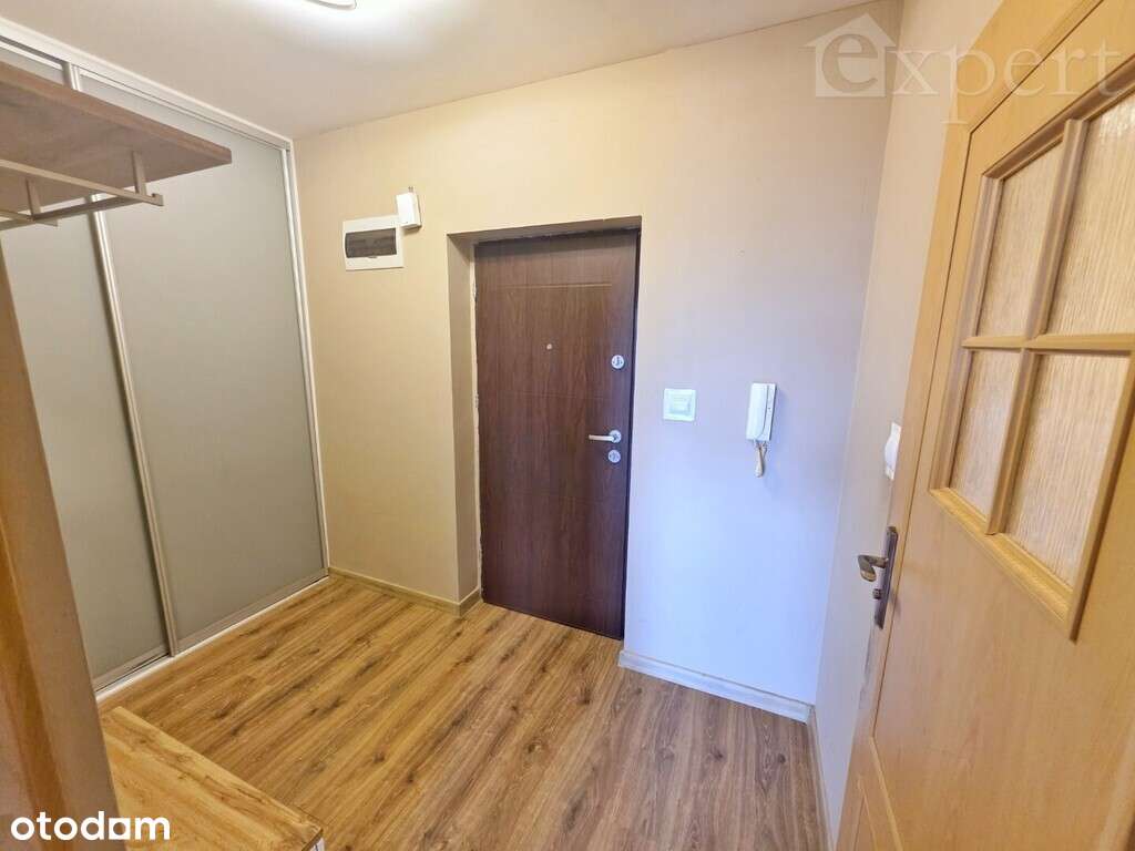 Duża kawalerka z balkonem na 1 piętrze - Pełny obrazek: 4/8