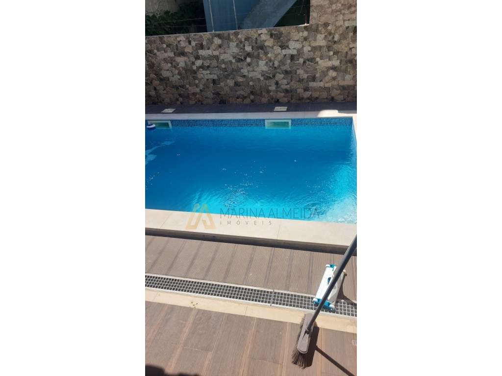 Moradia t4 com 2 pisos ( 5 assoalhadas), com 228m2, Piscina aquecid...-7