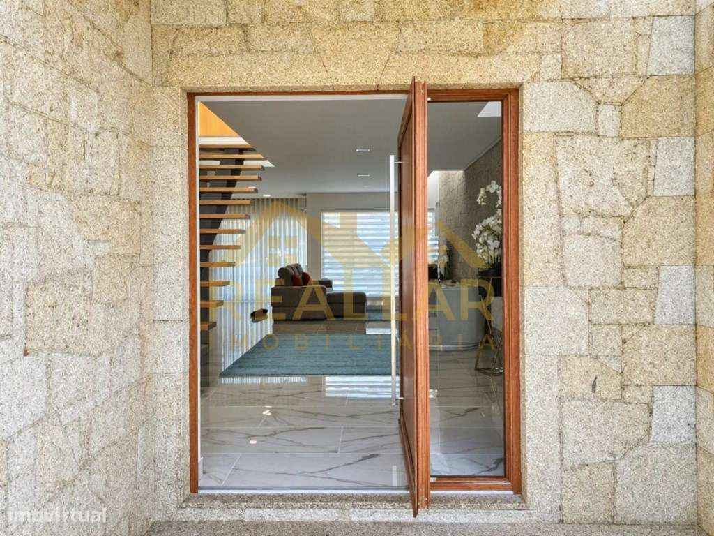 Moradia T3 Exclusiva com Piscina e Terreno de 2.230 m2| Rio Mau, Vi...-5