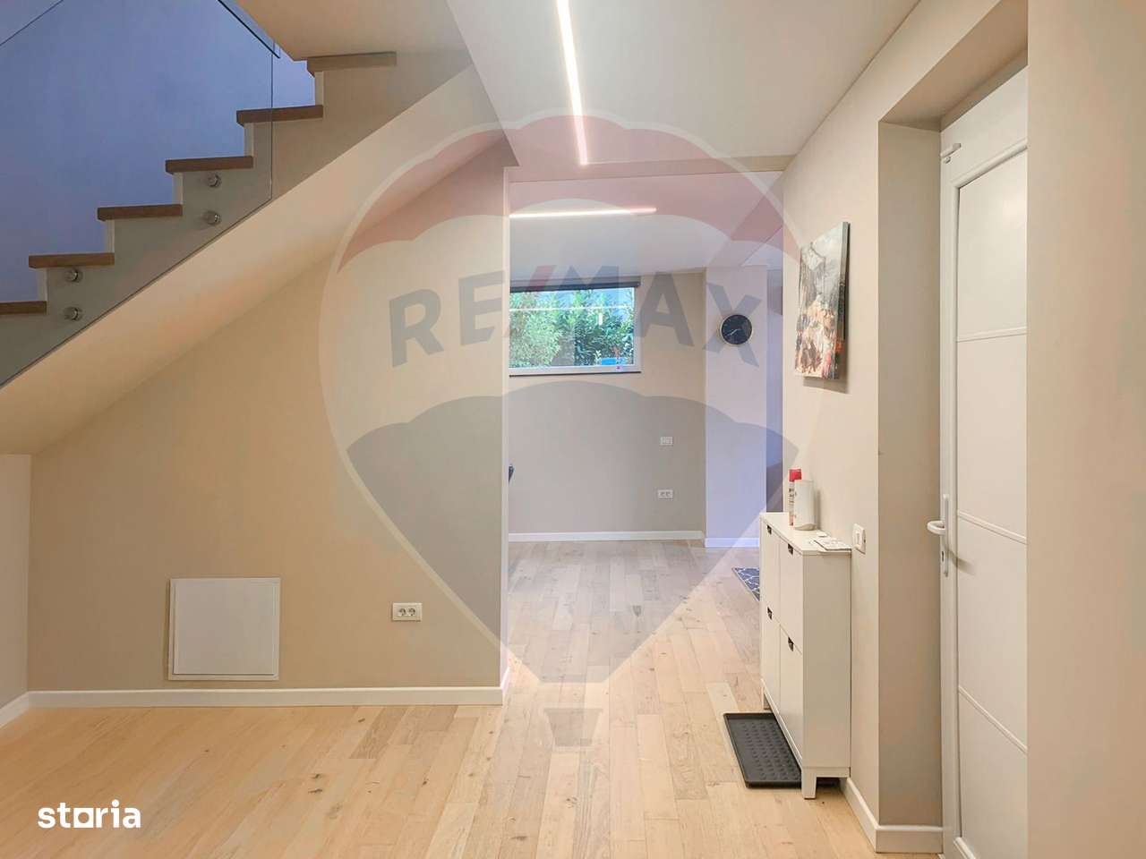 Casă ultramodernă cu 4 dormitoare, de închiriat, cartierul Tineretului - Imagine principală: 4/19