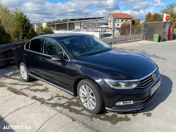 Volkswagen Passat 2.0 TDI DSG Highline - 3