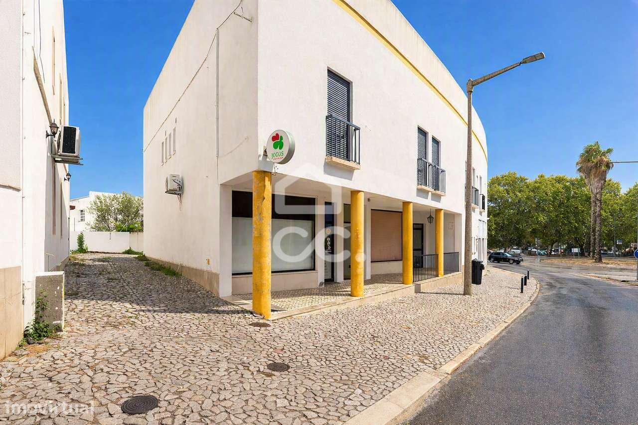 Espaço Comercial c/ 50 m² na Vila Lusitano, em Évora-0