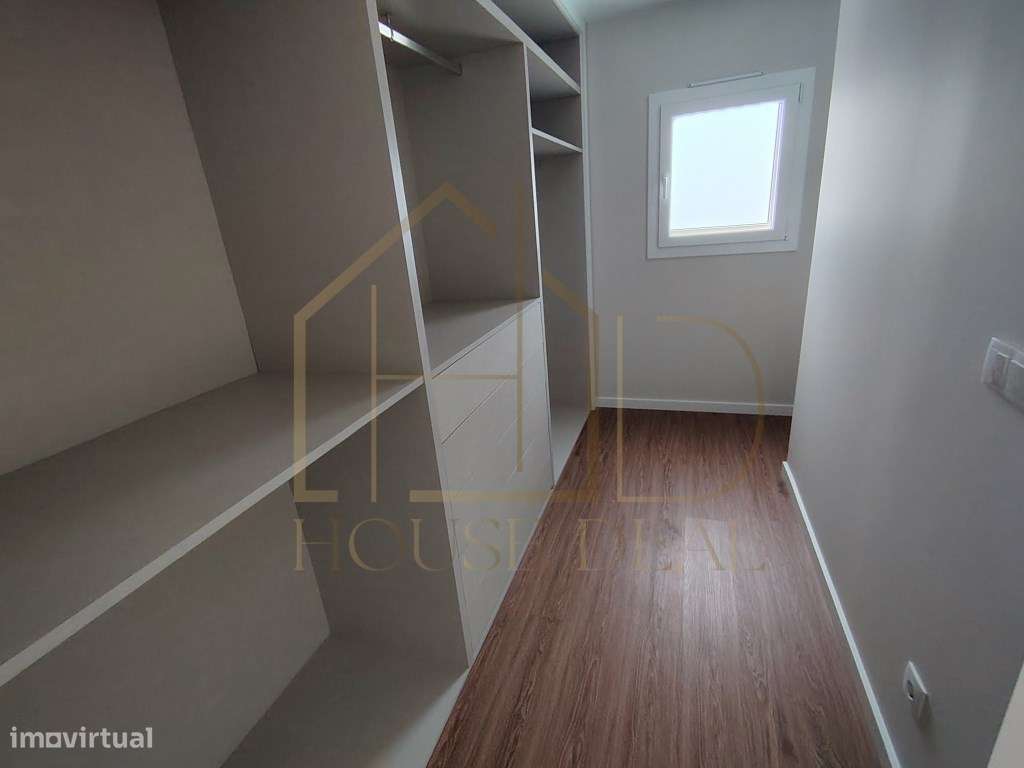 Magnífica Moradia T4 com Garagem e Piscina. Vendas de Azeitão-45