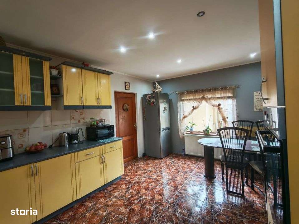 Casa in Serbanesti-5