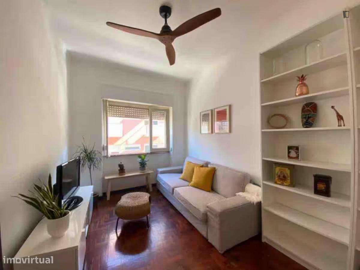 Apartamento com 1 quartos - localizado em Princípe Real Lisbon - Grande imagem: 4/4