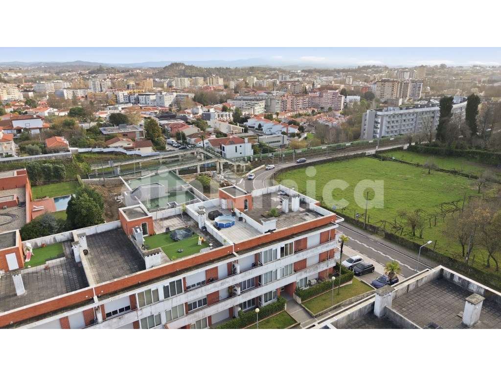 Apartamento T4-25