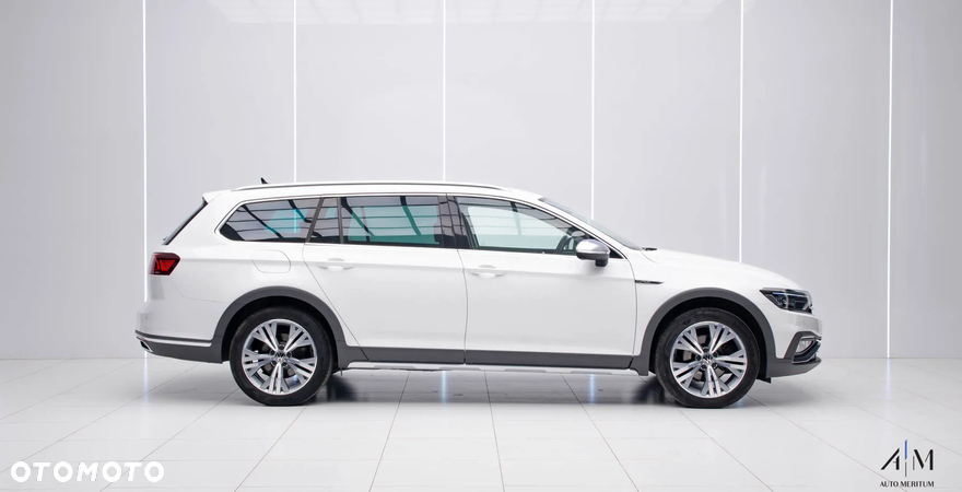 Volkswagen Passat Variant 2.0 TDI SCR DSG 4Motion Alltrack - 5