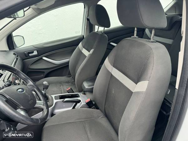 Ford Kuga 2.0 TDCi Titanium - 3