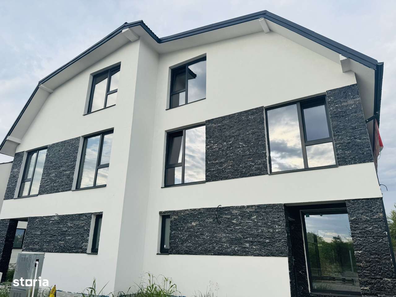 Vila Moderna 5 camere, TOATE Utilitatile 0% comision - Imagine principală: 2/6