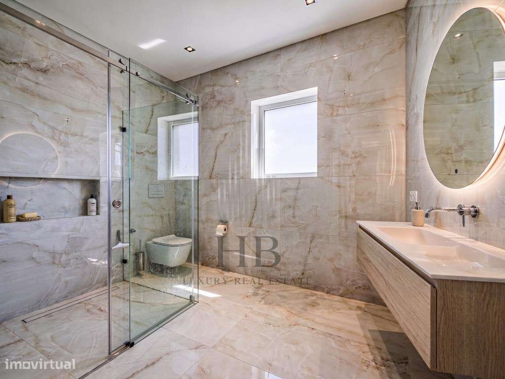 Moradia T4 de Luxo com Piscina Privativa e Jardim | Mafra-20