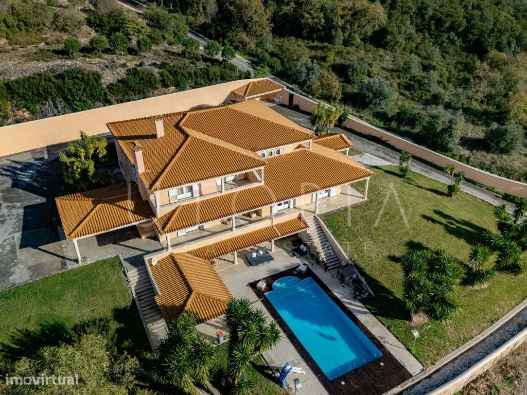 Moradia de Prestígio com Piscina, Campo de Ténis e Terreno Murado d...-6