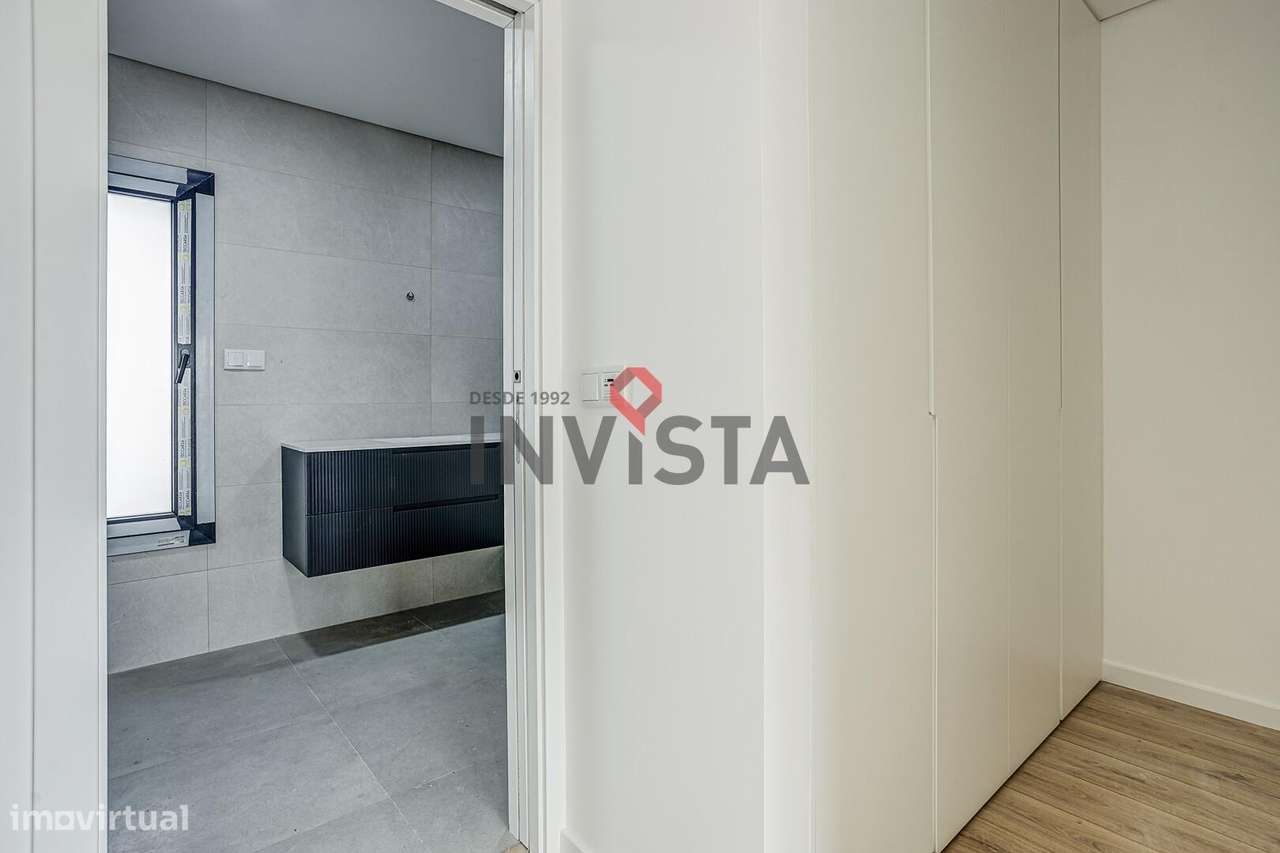 Moradia nova com 3 suites e com arquitectura moderna-20