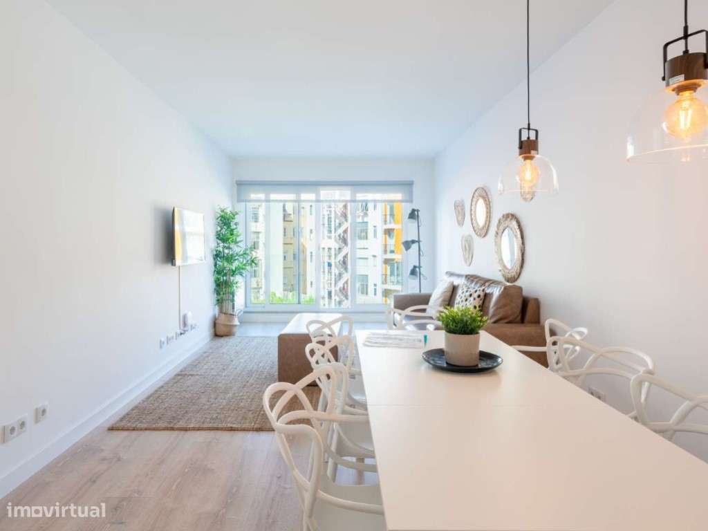 Apartamento T3 renovado junto ao Campo Santana, Lisboa - Grande imagem: 2/25