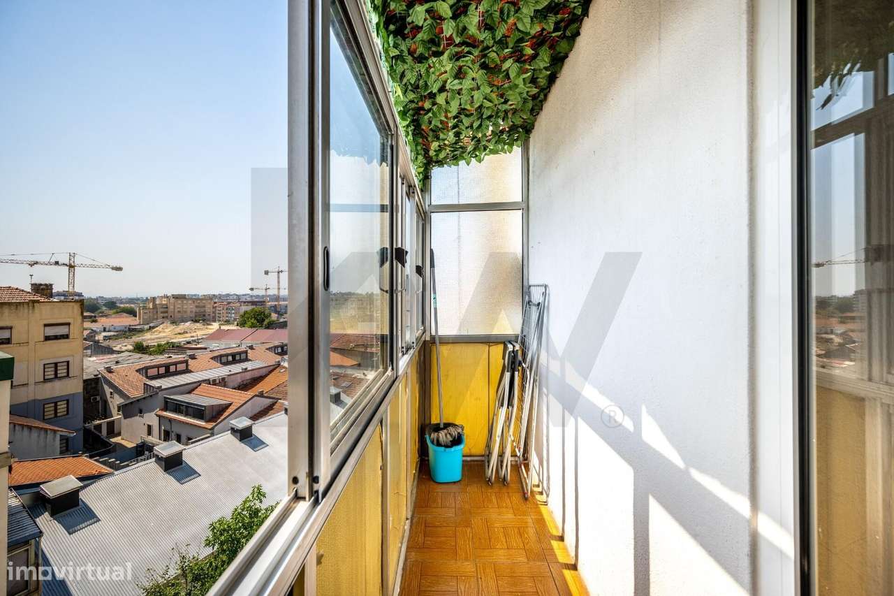 Apartamento T2 no Porto — Rua Silva Porto — Entre a Constituição e VCI - Grande imagem: 4/17