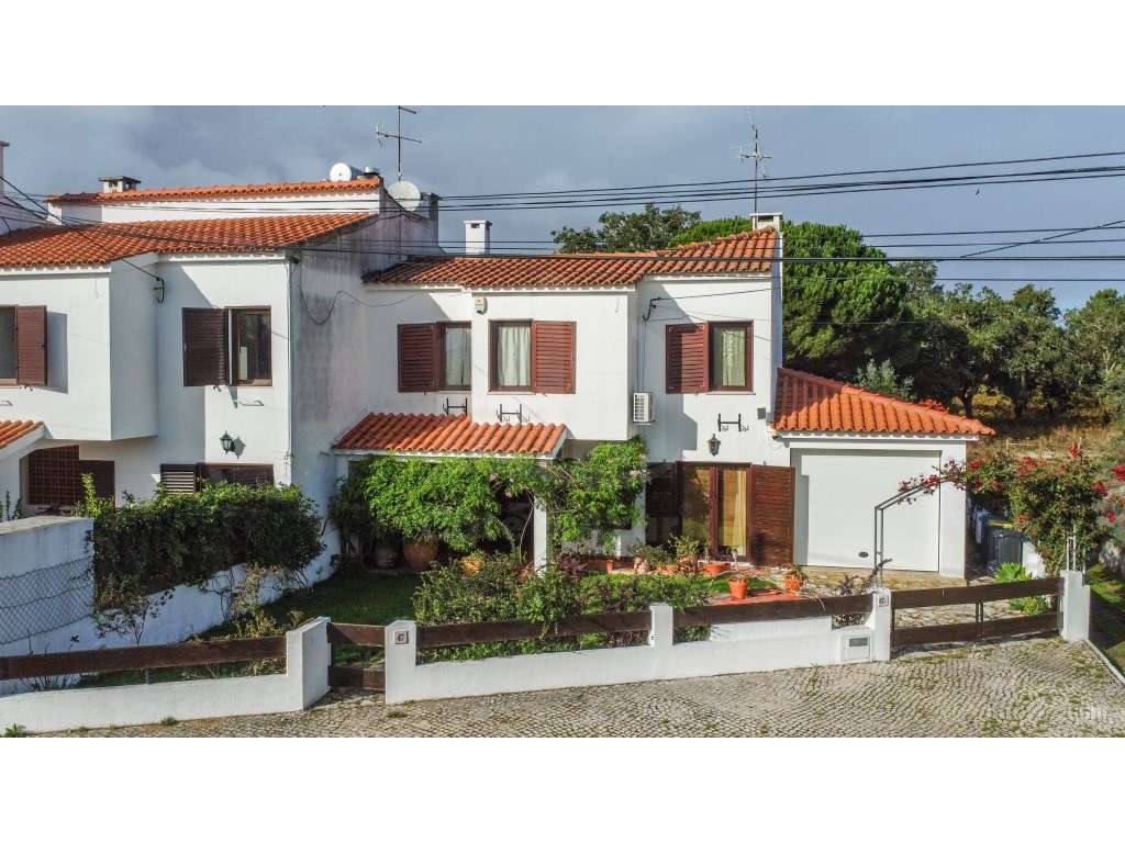 Moradia T4 em Alto das Vinhas-6