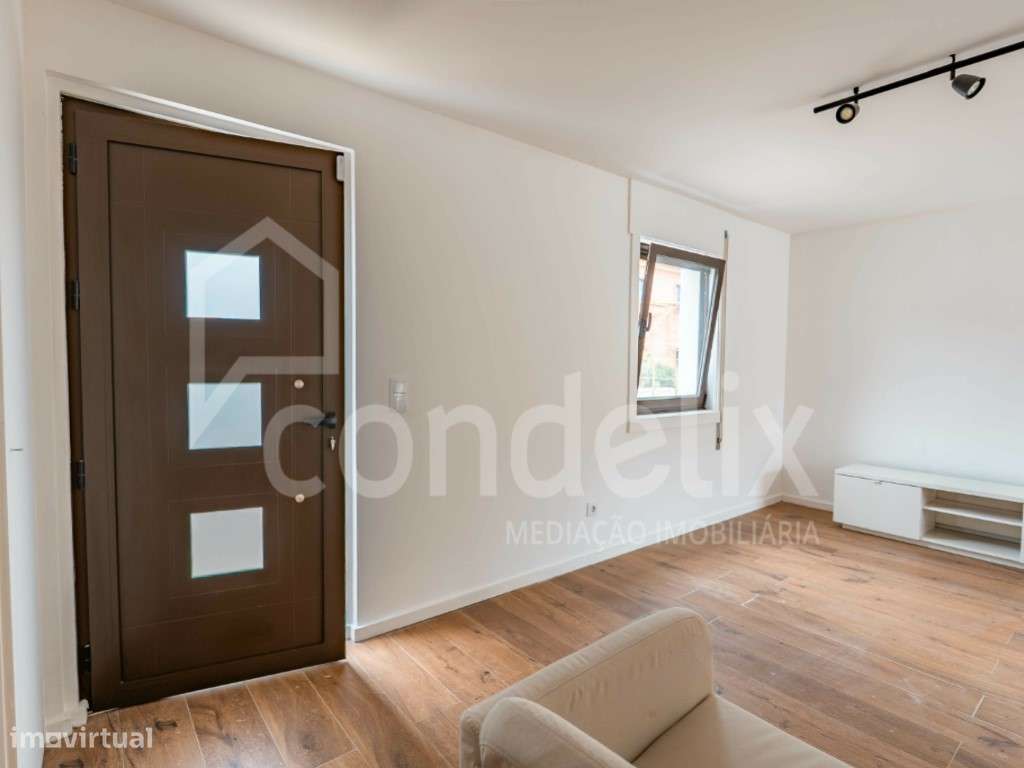 Moradia T2 · totalmente remodelada · Bairro da Vilarinha, Porto-19