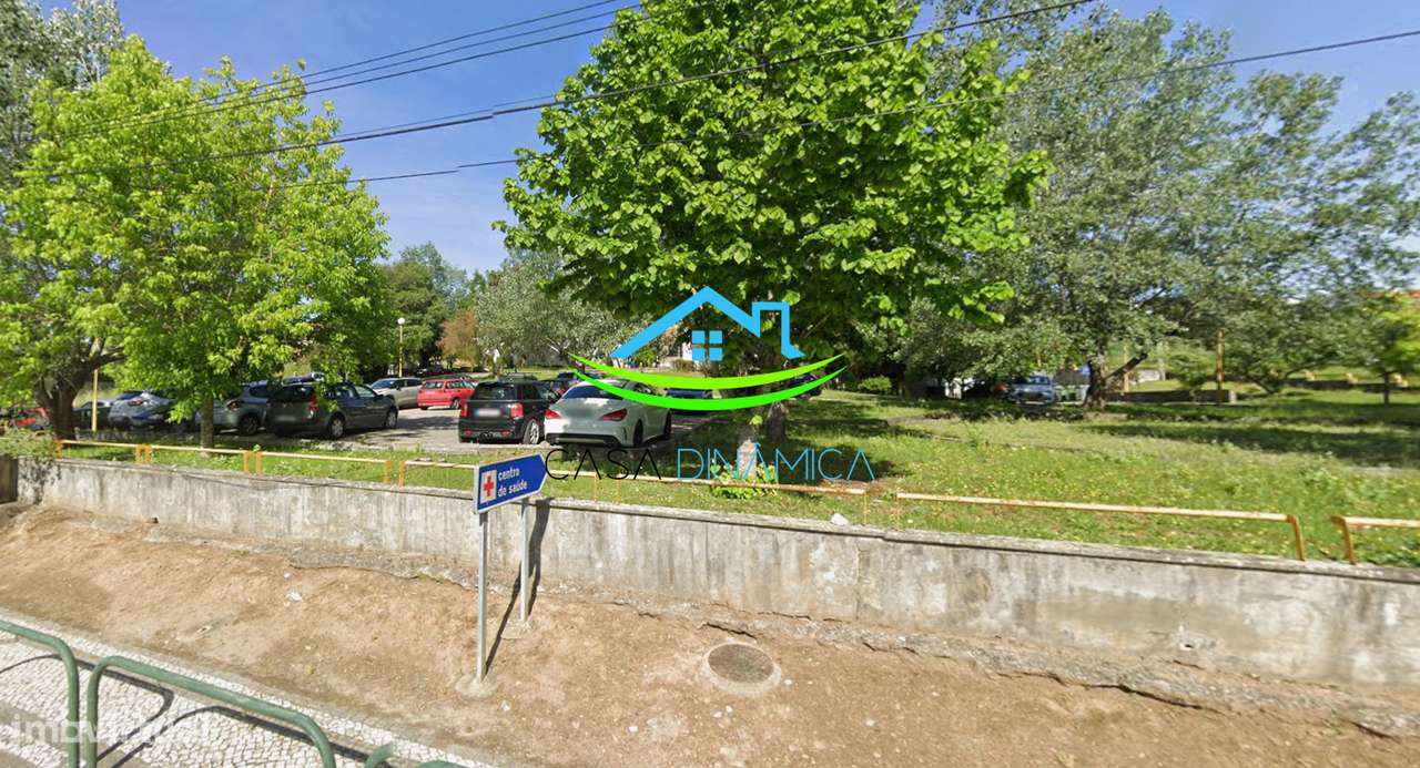 Apartamento T2 com garagem no centro de Soure-9