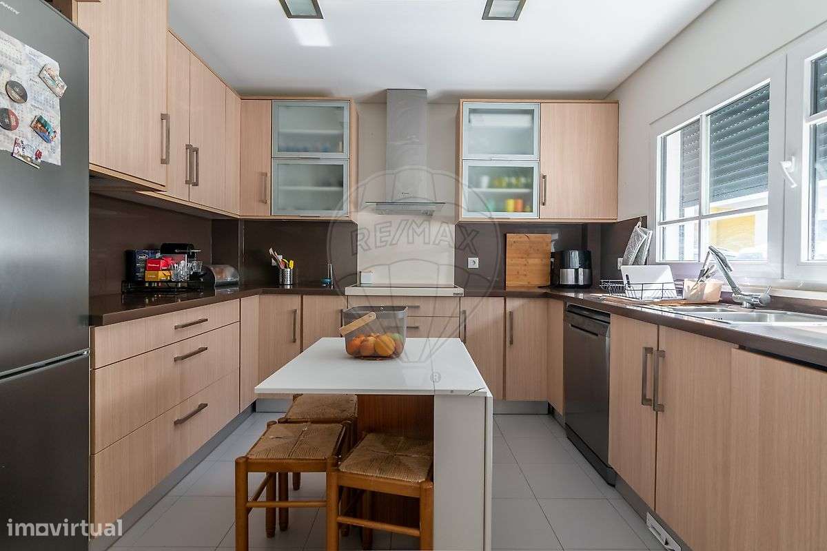 Moradia Térrea isolada T3 com jardim em Sesimbra-21