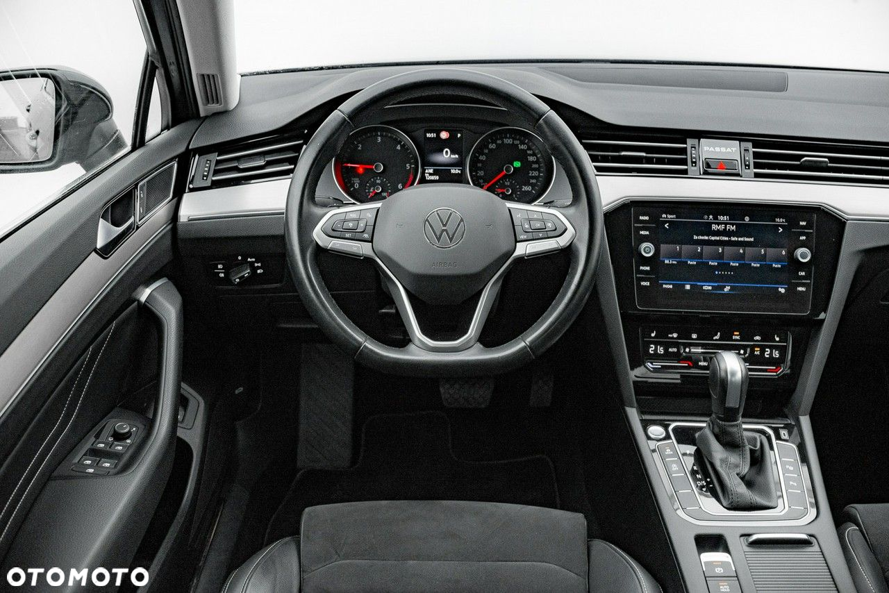 Volkswagen Passat 2.0 TDI Elegance DSG - 18