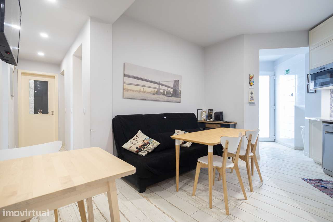 Apartamento T4 no Areeiro, com logradouro. - Grande imagem: 5/33