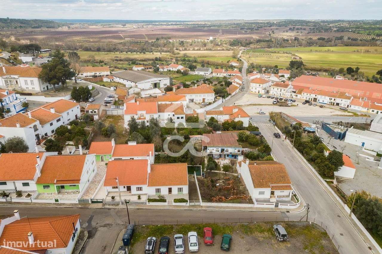 Terreno de 398 m2 p/ construção de moradia | Zona central de Mora - Grande imagem: 5/23