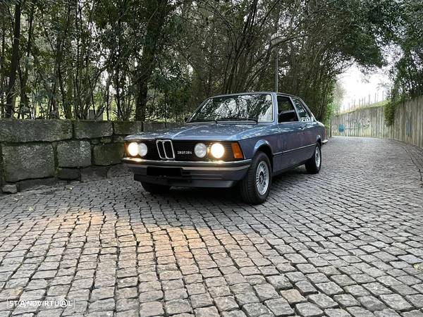 BMW 323 - 46