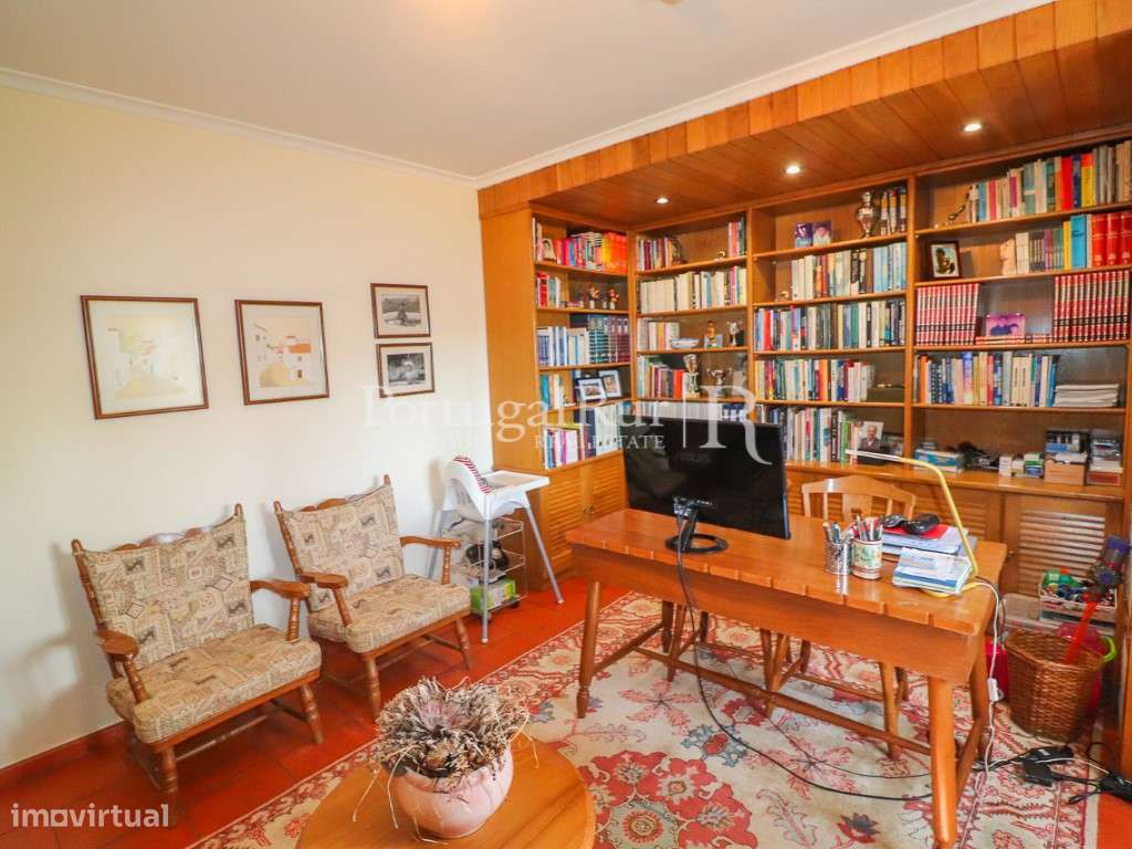 Quintinha com várias habitações em Vila Franca de Xira-16