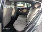 Volkswagen Passat 2.0 TDI Comfortline DSG - 14