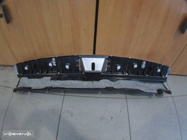 Grelha Friso A2046906541 MERCEDES C S204 W204 FASE 2  2012 200CDI 136CV 5P PRETO TR Danificado Pequenas Amassadelas GRE INTERIOR DA MALA - 4