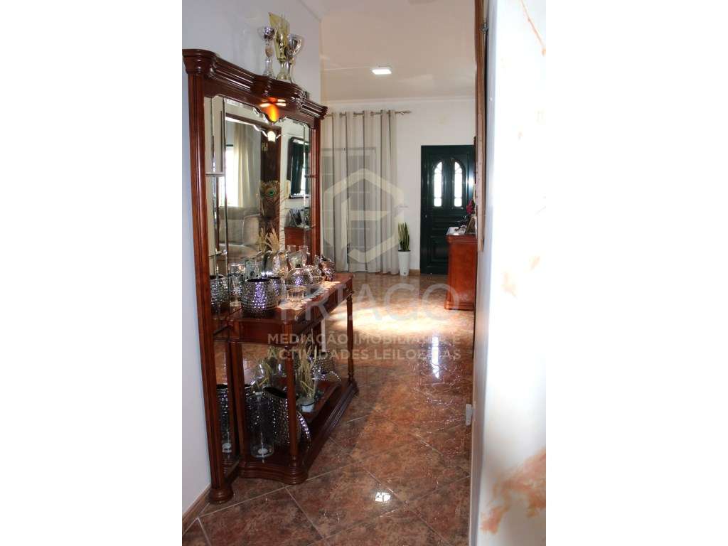 Fantástica Moradia T4 mais Escritório com Garagem-9