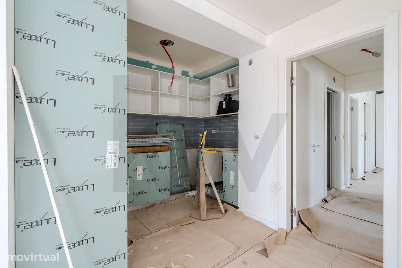 T2 com Acesso a Terraço e Áreas Generosas. O Seu Refúgio com Vista - Grande imagem: 5/27