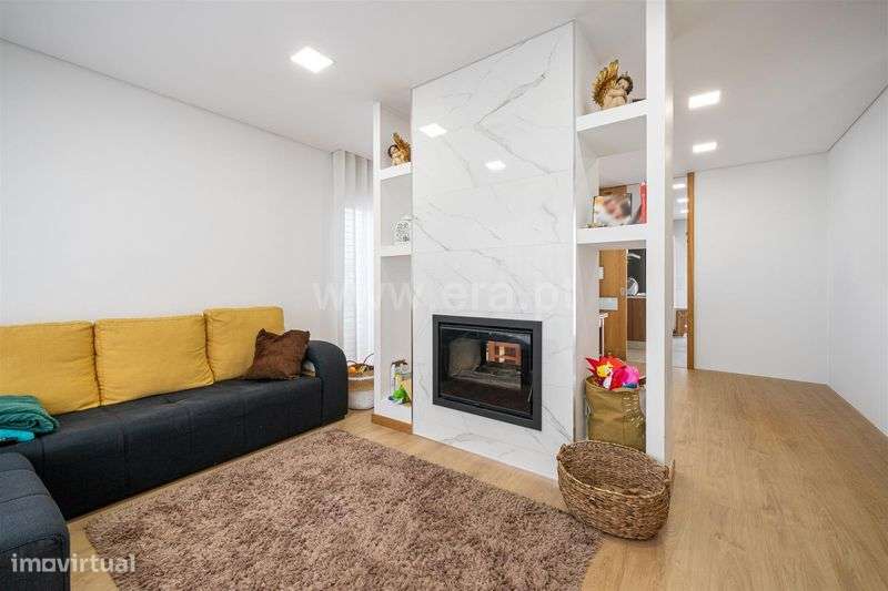 Moradia Semi-Nova - Grande imagem: 5/12