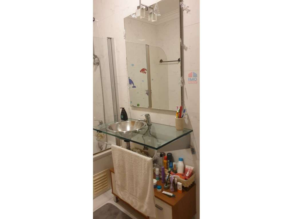 APARTAMENTO T3 COM 2 LUGARES DE GARAGEM NO CENTRO DE VILA REAL-16