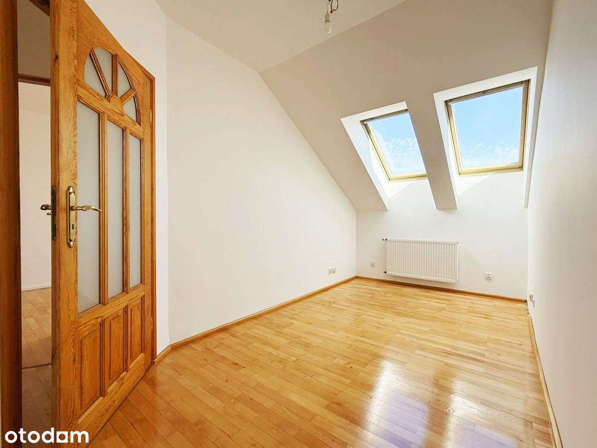 2 - piętrowe mieszkanie w doskonałej lokalizacji !-13