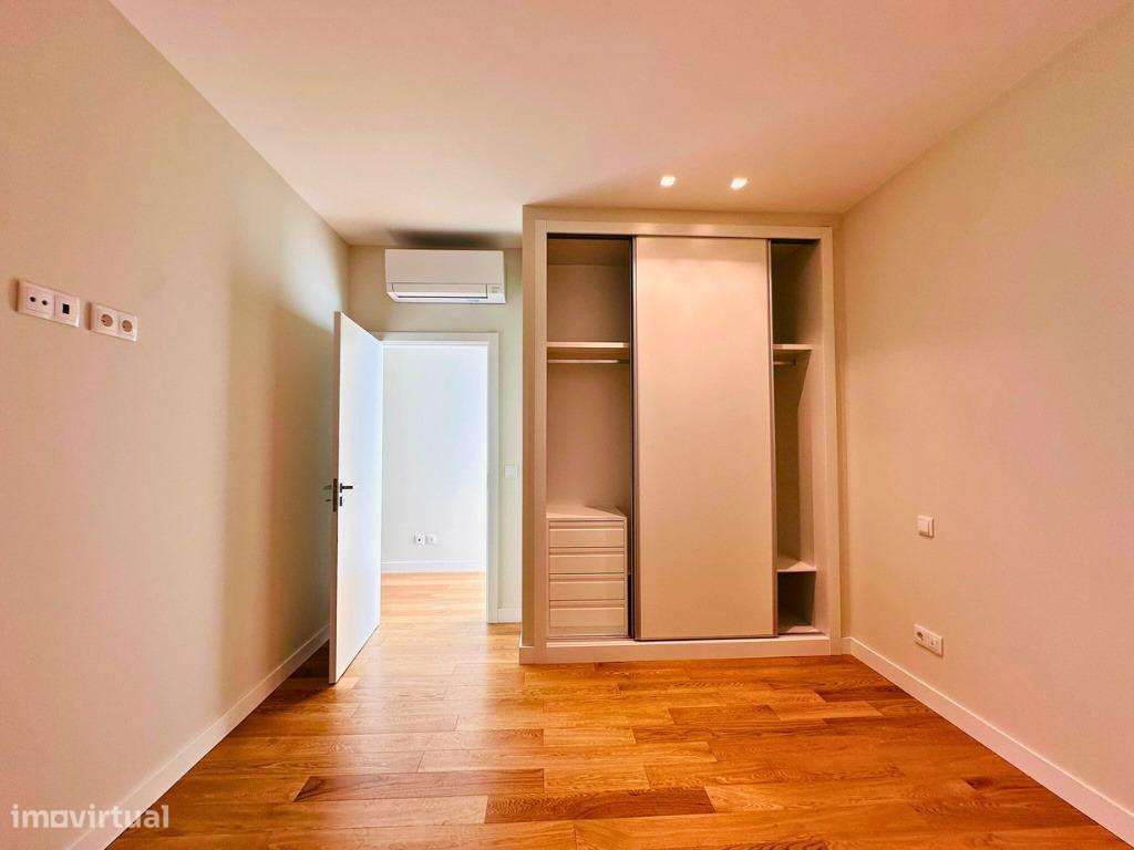 Moradia T3 Moderna com 3 Suítes no Centro do Funchal – Zona do Til-21