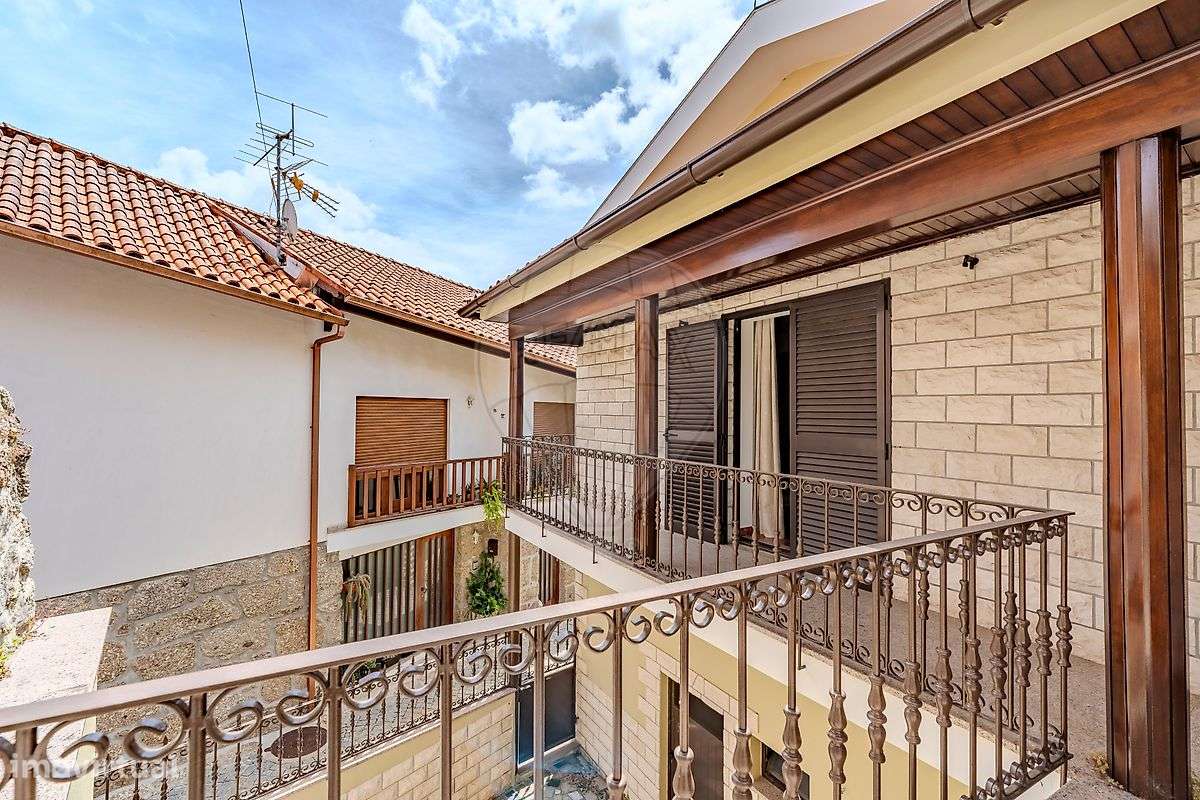 Moradia T4 para venda-46