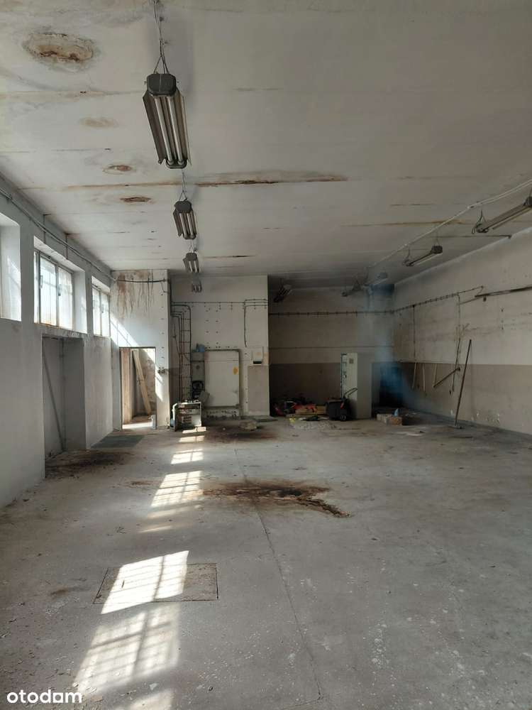 Budynek użytkowy Os. Konstytucji 3 Maja-3