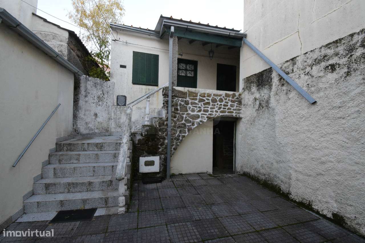 Moradia V2 c/ Terraço - Marmeleiro - Guarda - Grande imagem: 2/23