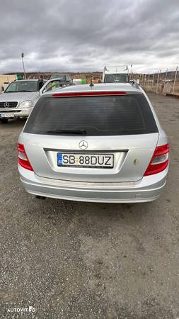 Mercedes-Benz C 200 T CDI DPF - 9